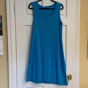 Lilla P Elegant asymmetric sleeveless dress